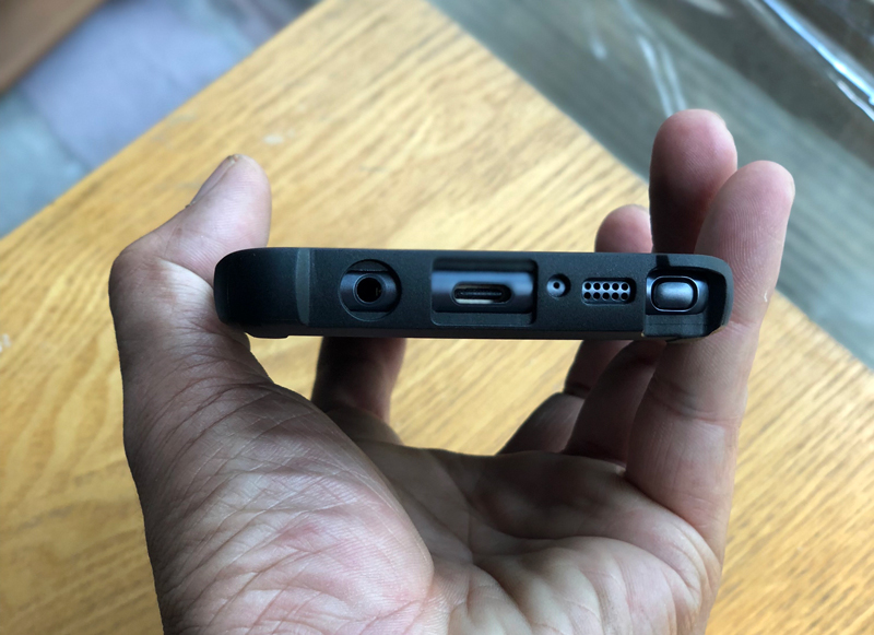 Op lung Samsung Galaxy Note FE UAG Plasma duoi